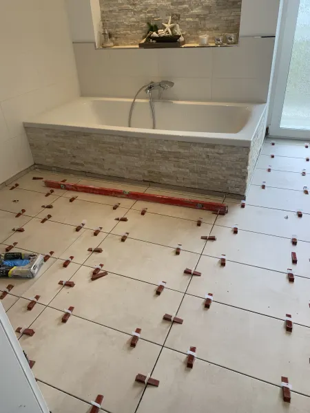 Fliesenarbeiten Boden – Bild 5